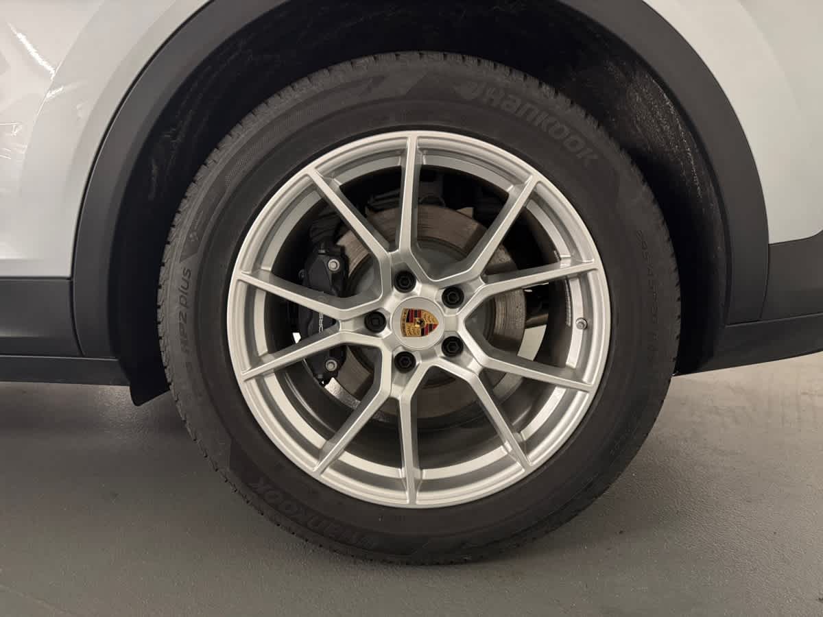 used 2025 Porsche Cayenne car, priced at $79,998