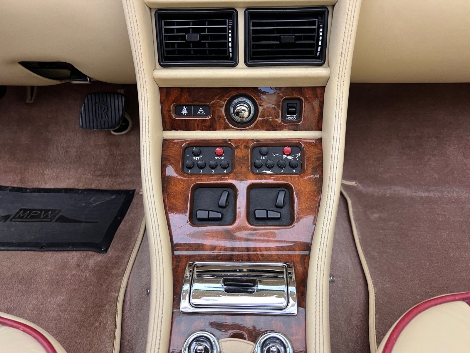 used 1986 Rolls-Royce Corniche II car, priced at $89,998