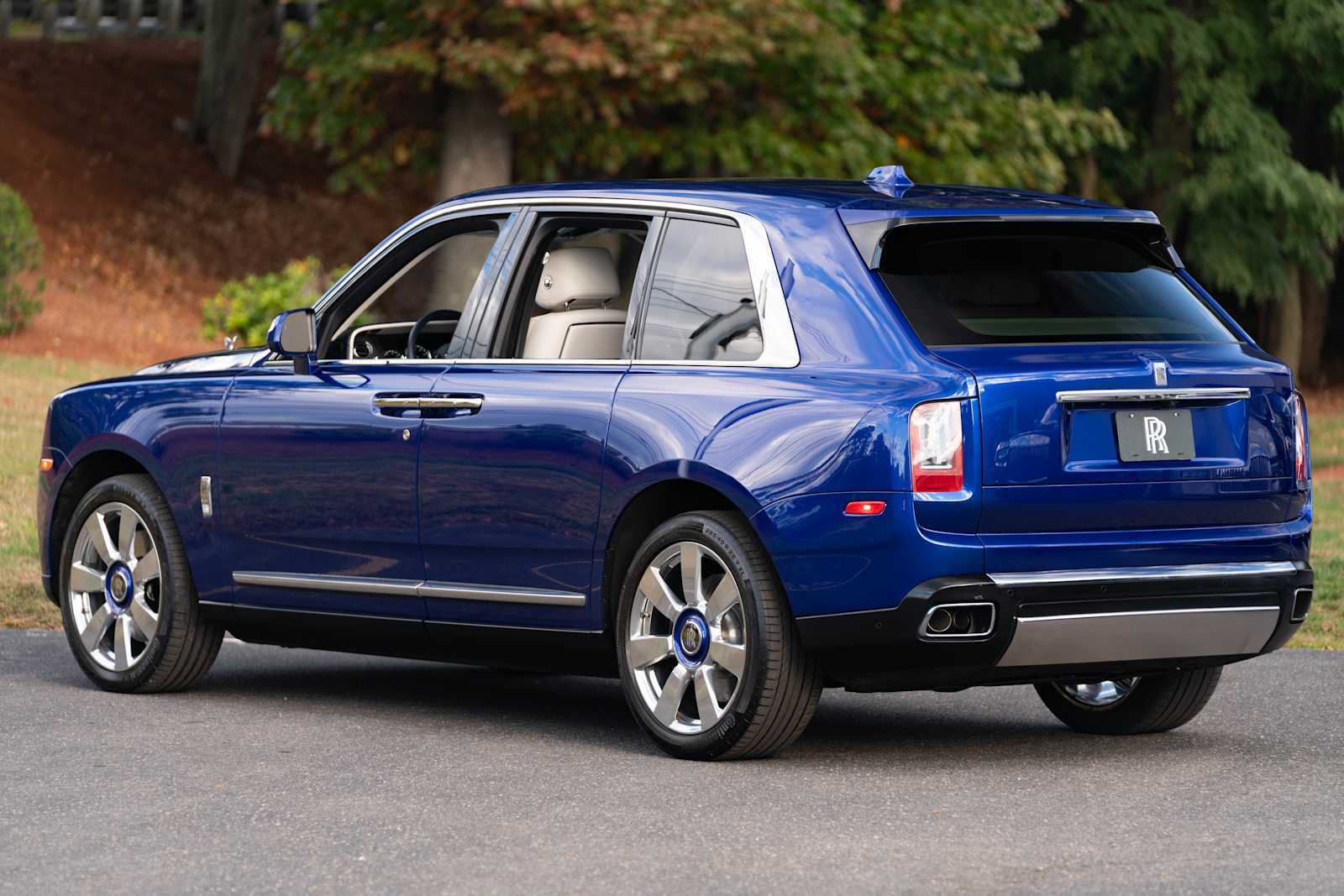 used 2020 Rolls-Royce Cullinan car, priced at $265,798