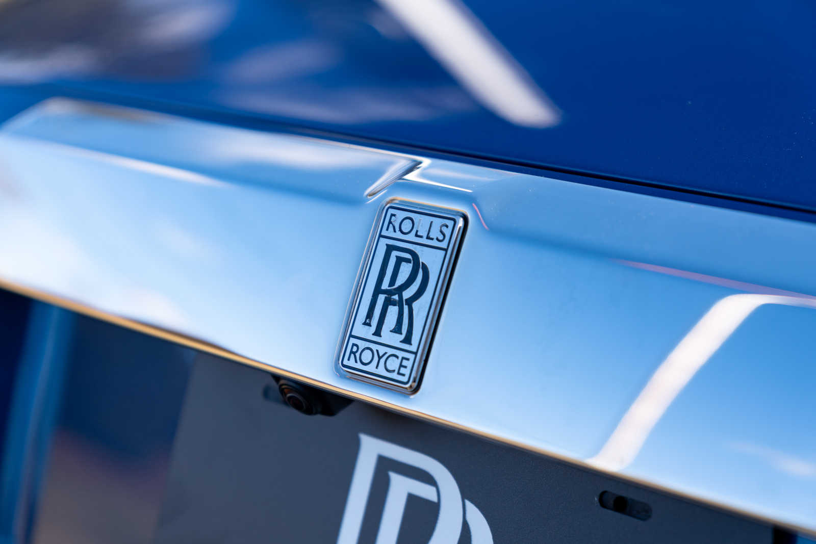used 2016 Rolls-Royce Phantom car, priced at $289,998