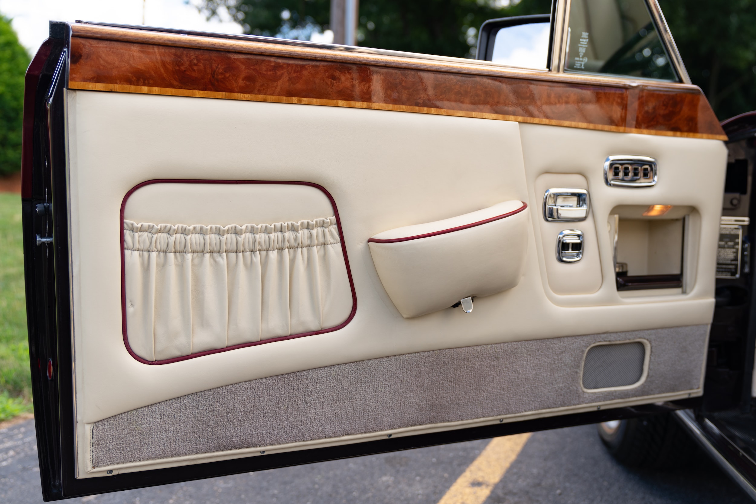 used 1986 Rolls-Royce Corniche II car, priced at $89,998