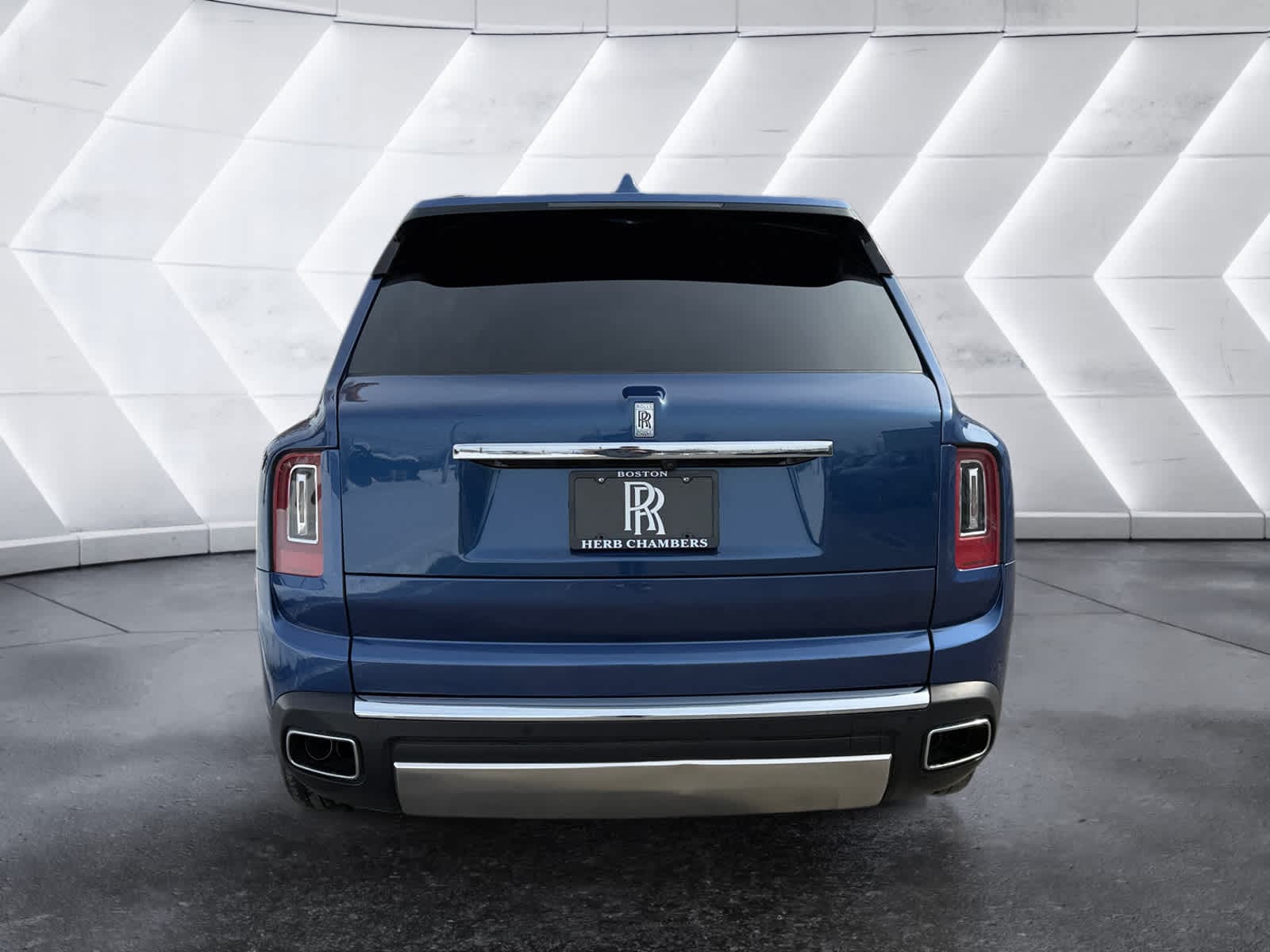 used 2022 Rolls-Royce Cullinan car, priced at $293,998