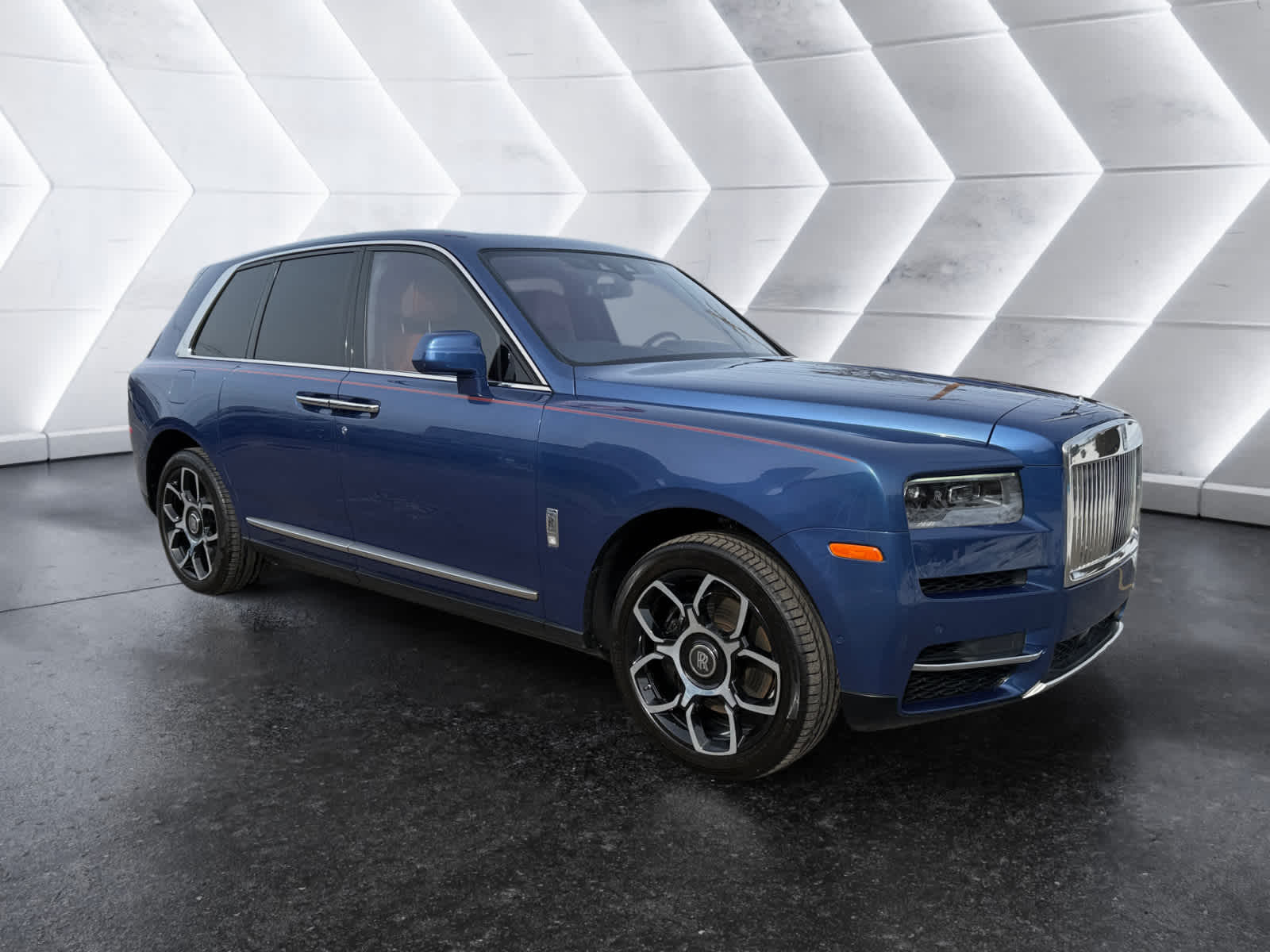 used 2022 Rolls-Royce Cullinan car, priced at $289,998