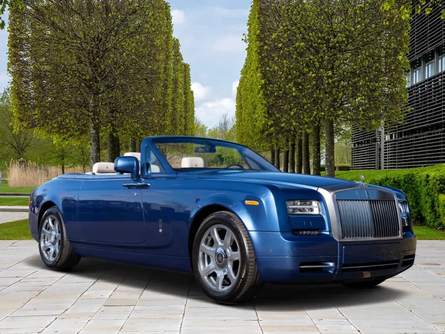 used 2016 Rolls-Royce Phantom car, priced at $299,998