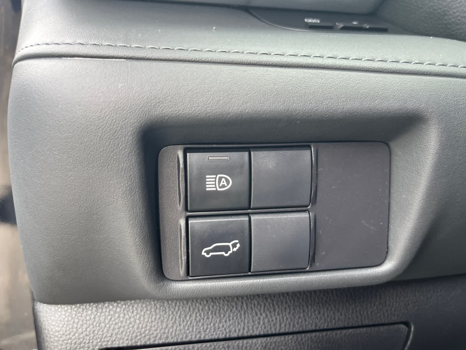 used 2022 Toyota Highlander car, priced at $33,998