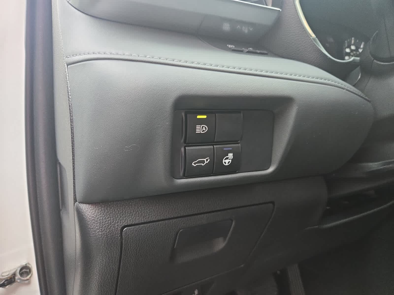 used 2021 Toyota Highlander car, priced at $38,998
