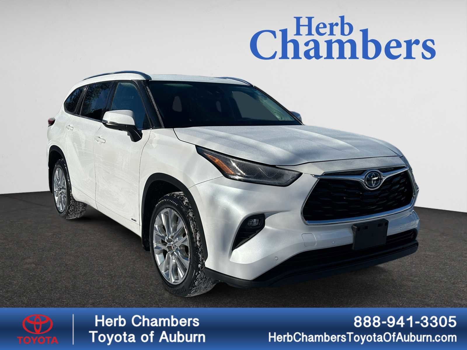 used 2022 Toyota Highlander HYB car, priced at $45,998