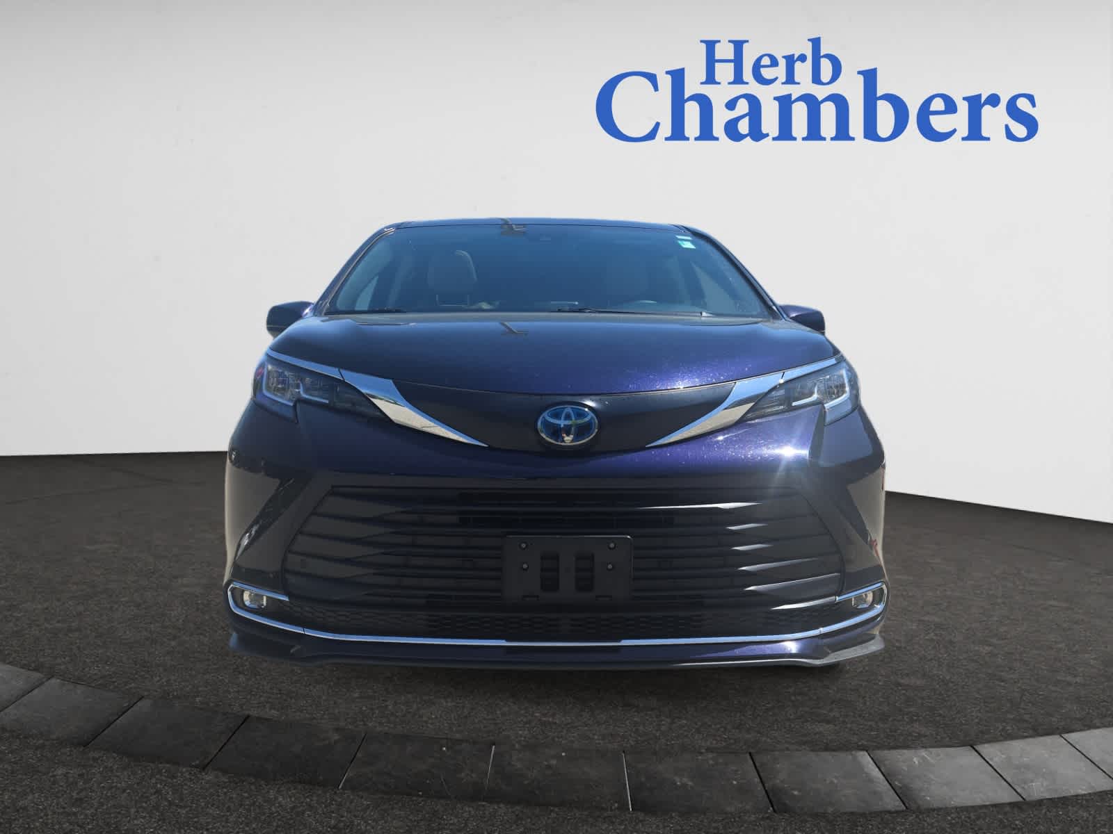 used 2022 Toyota Sienna car, priced at $43,998