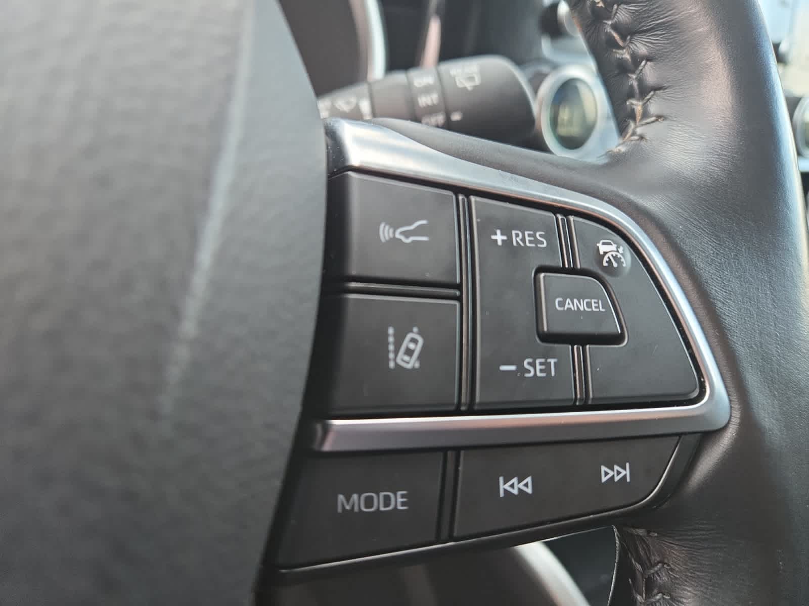 used 2021 Toyota Highlander car, priced at $36,998