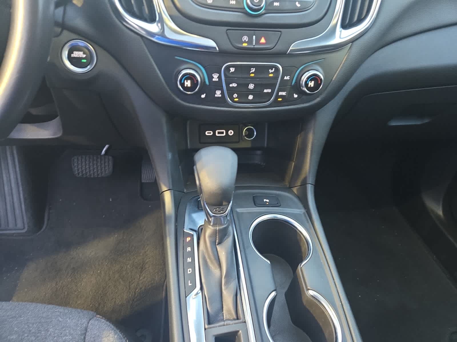used 2022 Chevrolet Equinox car, priced at $24,998