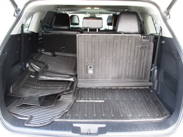 used 2021 Toyota Highlander car, priced at $38,998