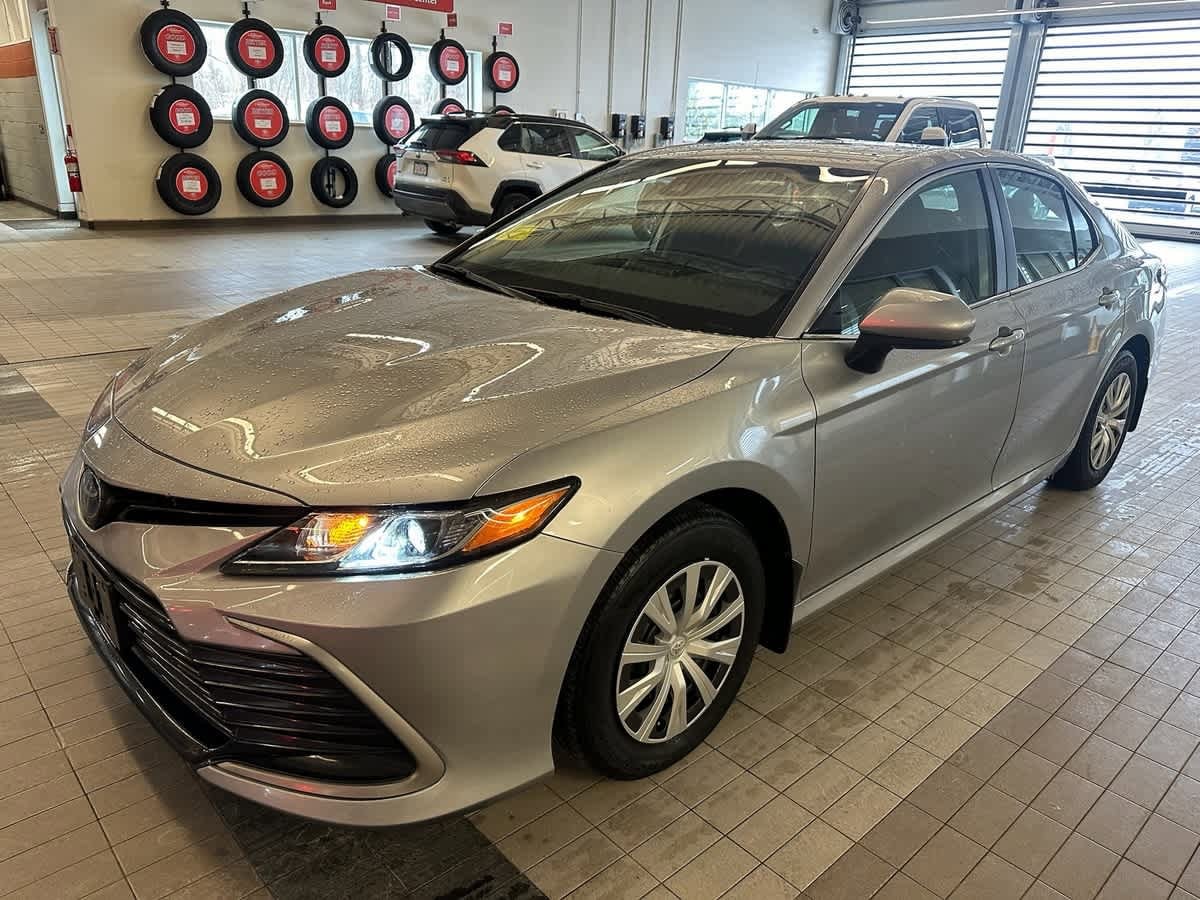 used 2022 Toyota Camry Hybrid car, priced at $29,998