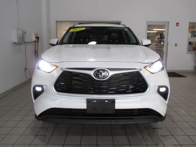 used 2021 Toyota Highlander car, priced at $38,998
