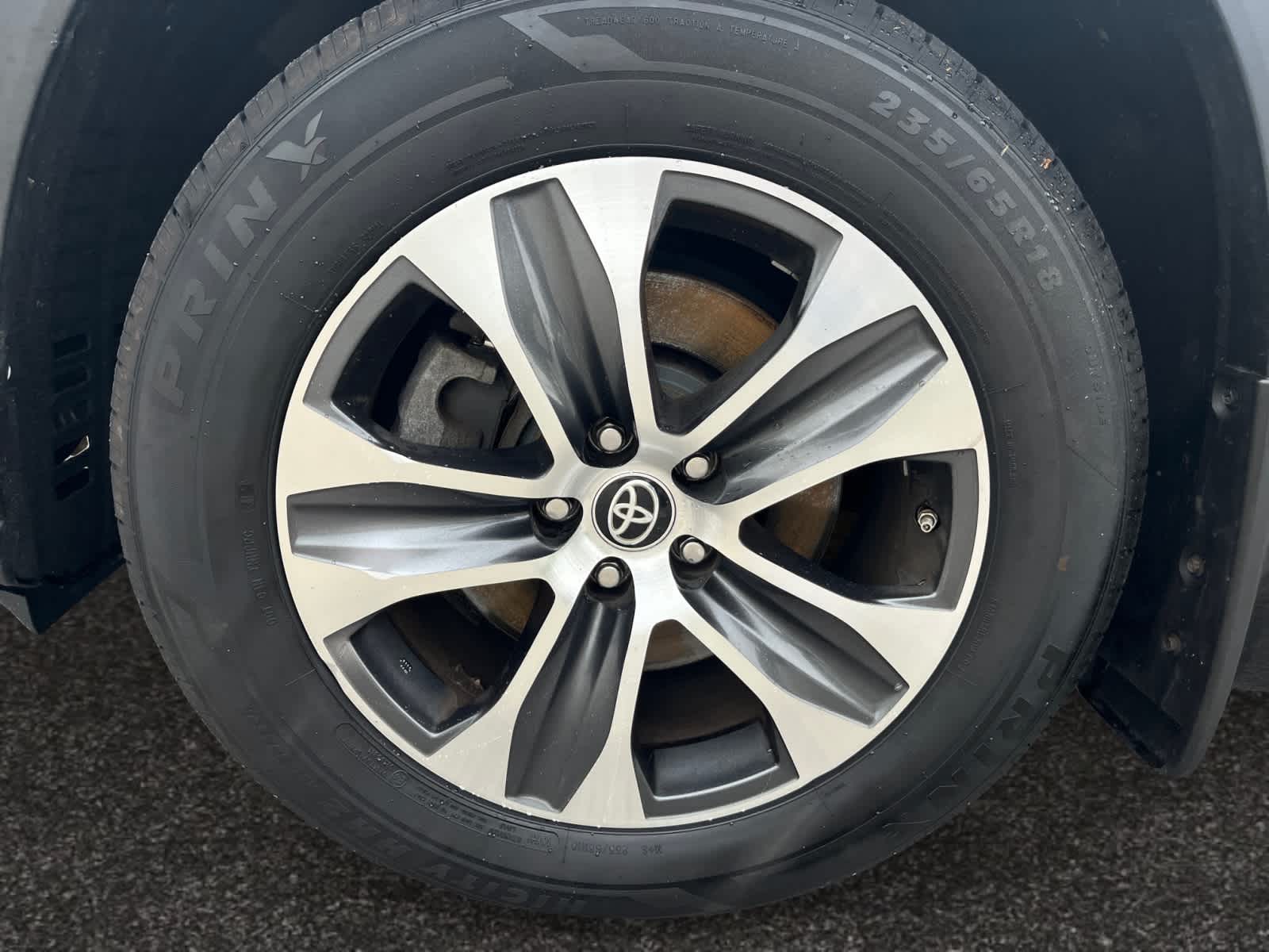used 2022 Toyota Highlander car, priced at $33,998