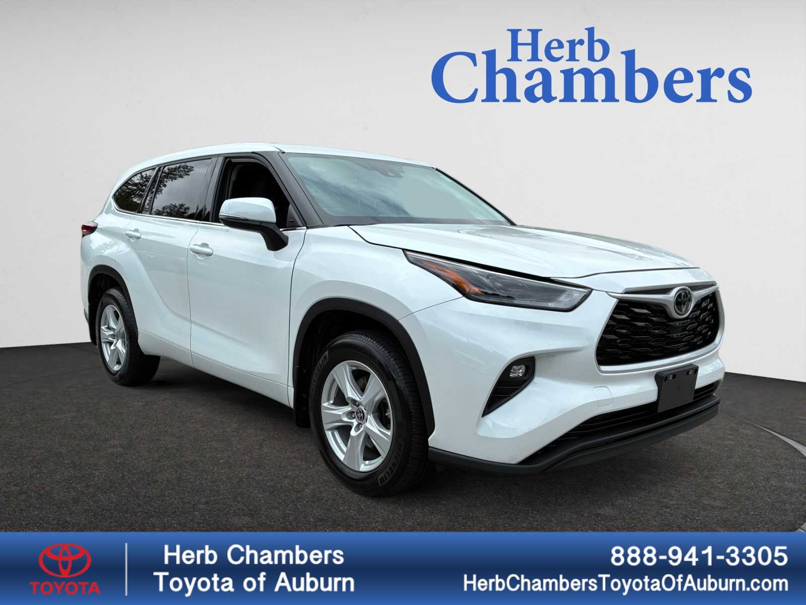 used 2022 Toyota Highlander car, priced at $36,998