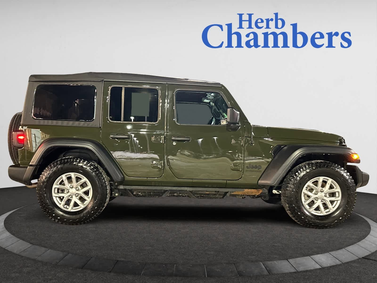 used 2023 Jeep Wrangler Unlimited car, priced at $32,998