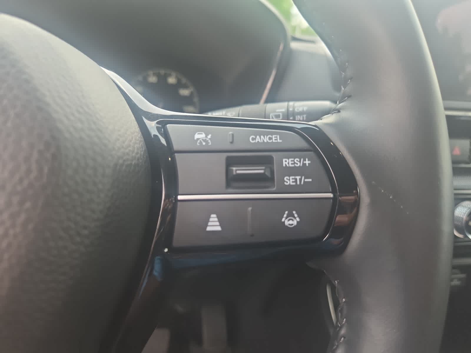 used 2025 Honda CR-V car, priced at $35,998