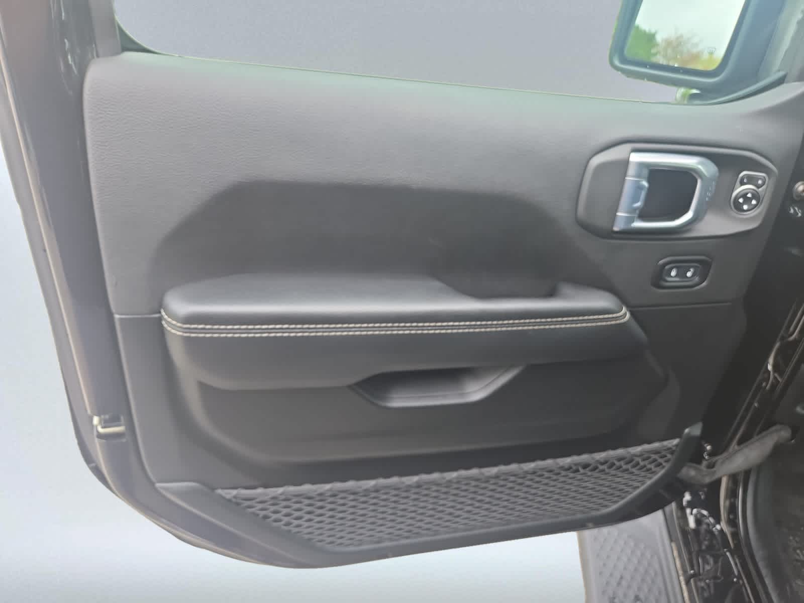 used 2021 Jeep Gladiator car, priced at $33,998