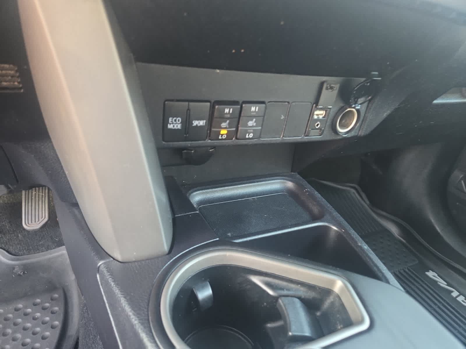 used 2018 Toyota RAV4 car, priced at $22,998
