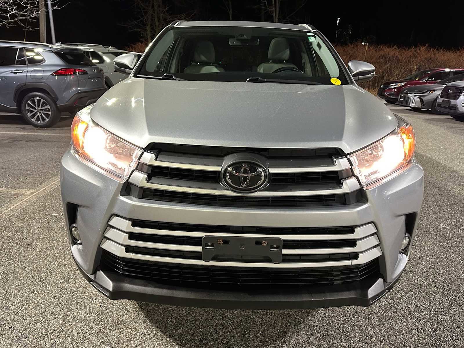 used 2017 Toyota Highlander car, priced at $27,998