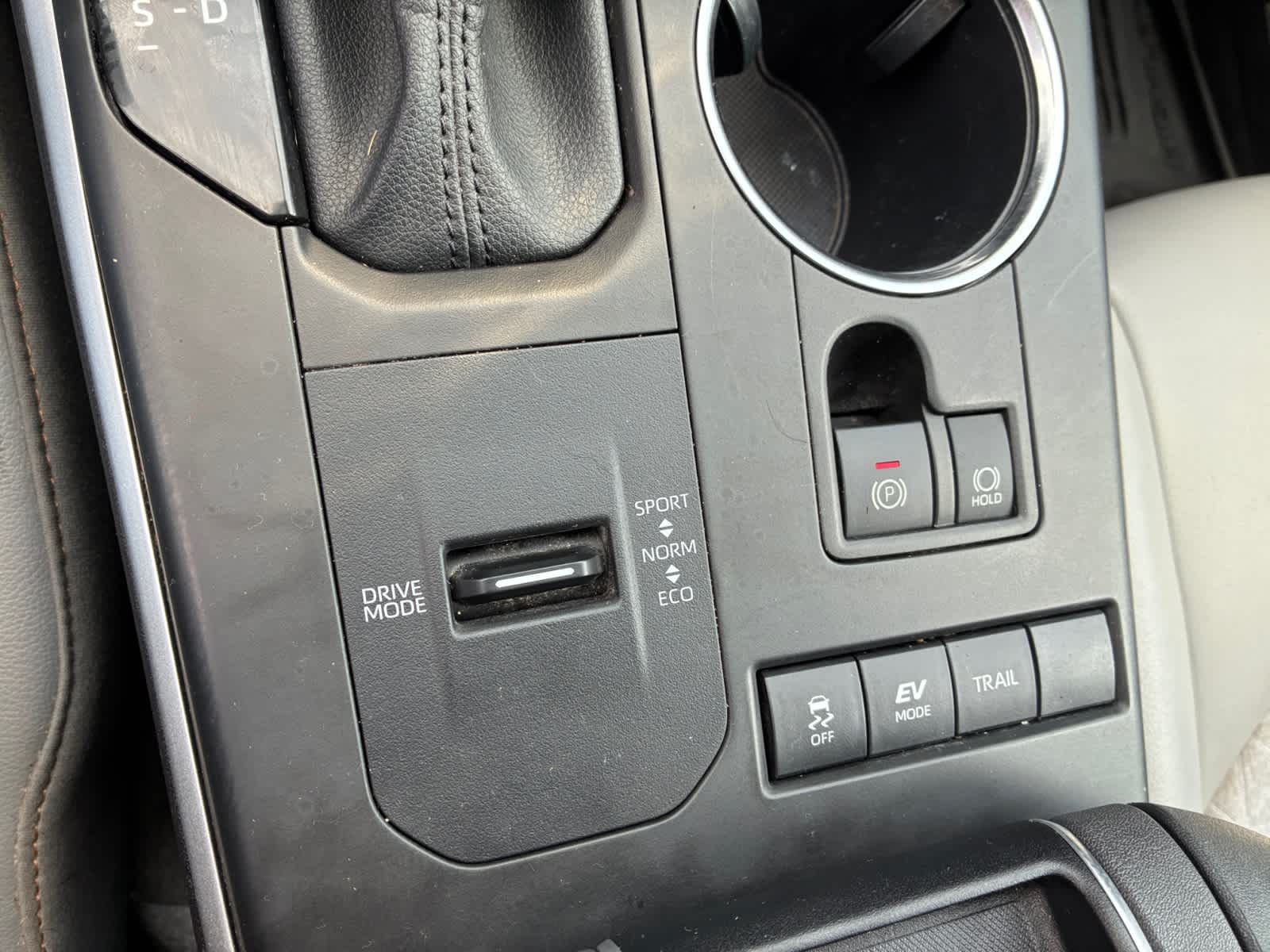 used 2022 Toyota Highlander car, priced at $39,998