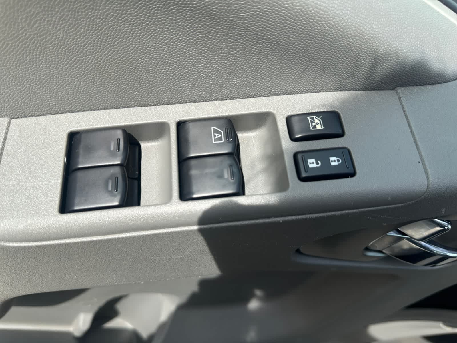 used 2020 Nissan Frontier car, priced at $27,998