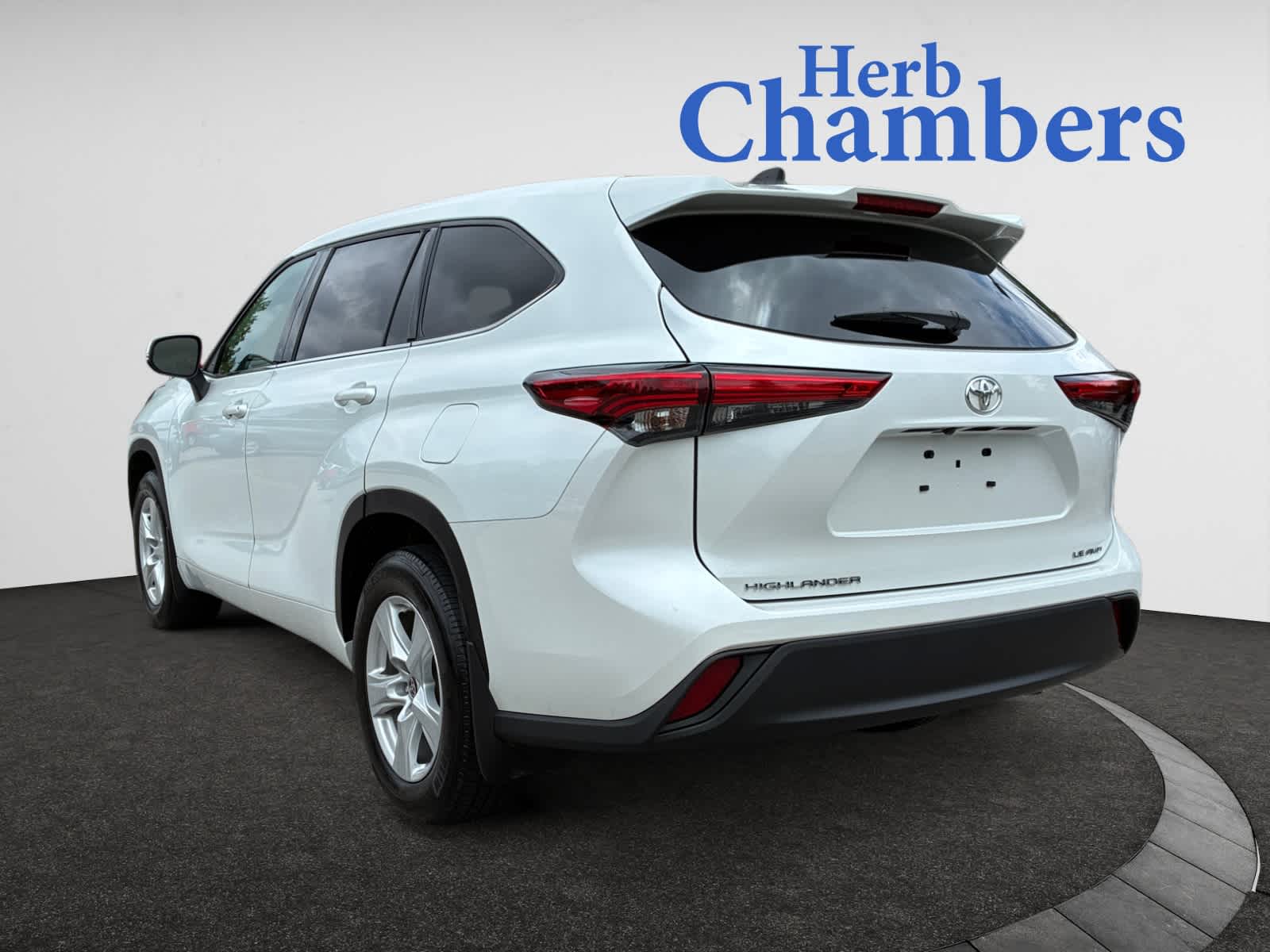 used 2022 Toyota Highlander car, priced at $36,998