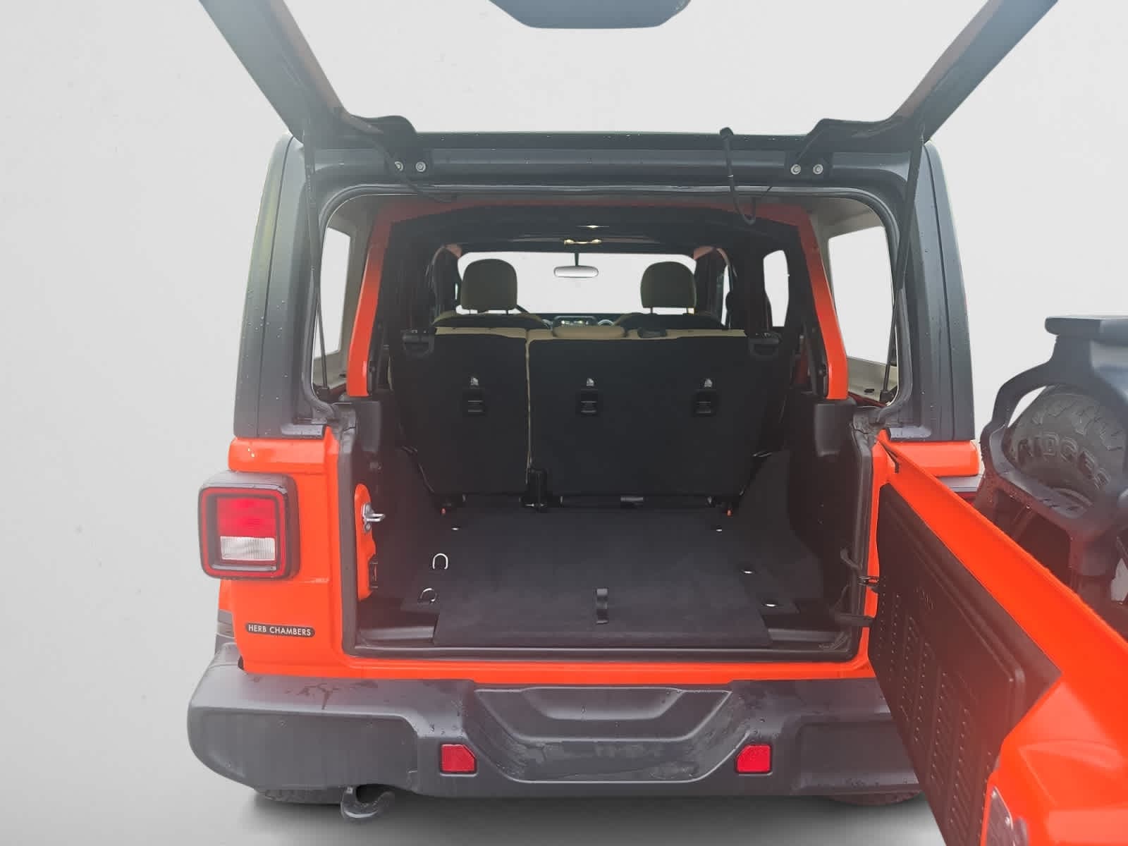 used 2019 Jeep Wrangler Unlimited car, priced at $32,998