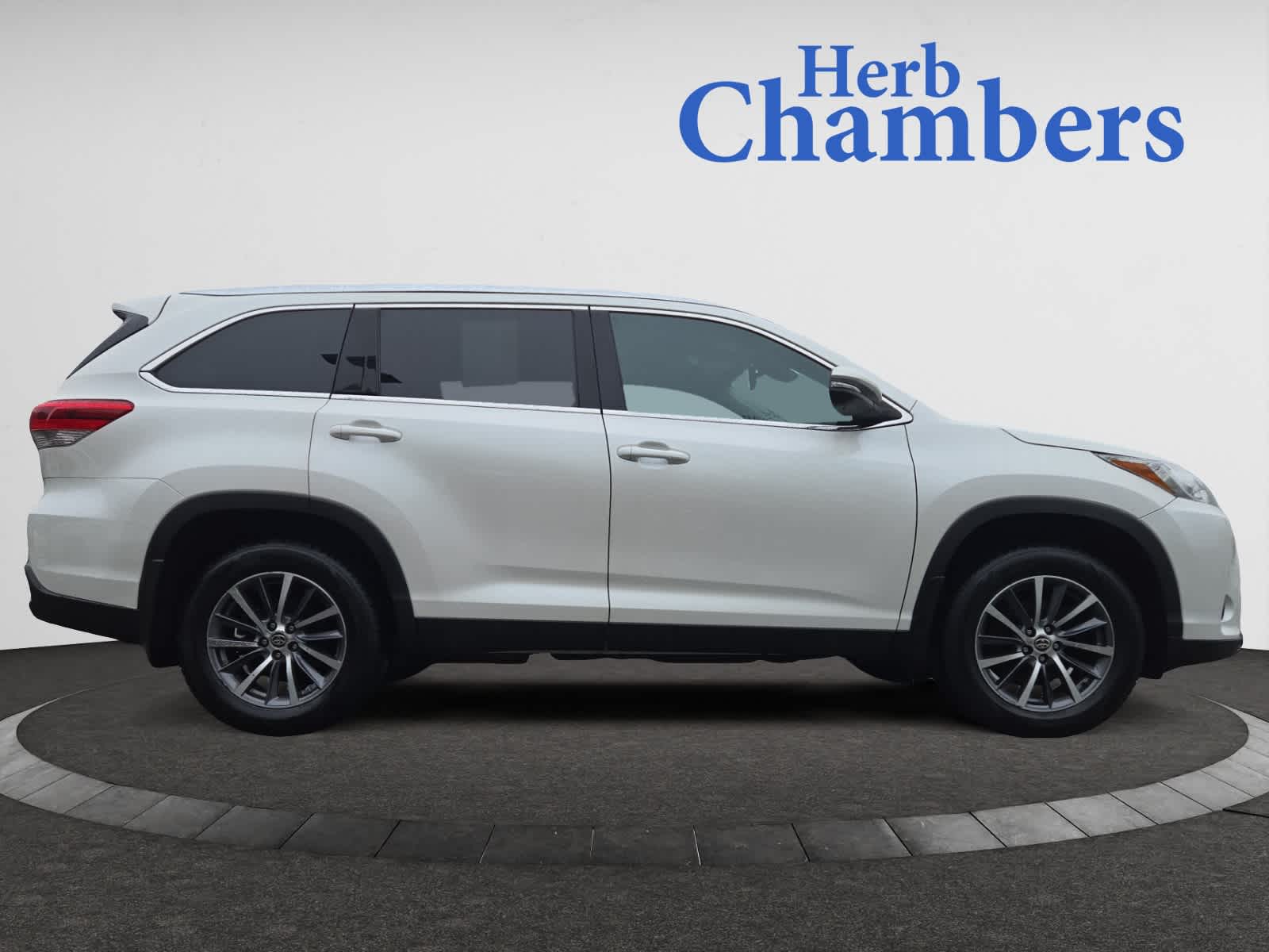 used 2019 Toyota Highlander car, priced at $29,998