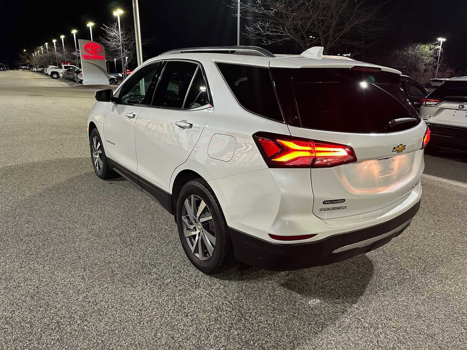 used 2023 Chevrolet Equinox car, priced at $28,998