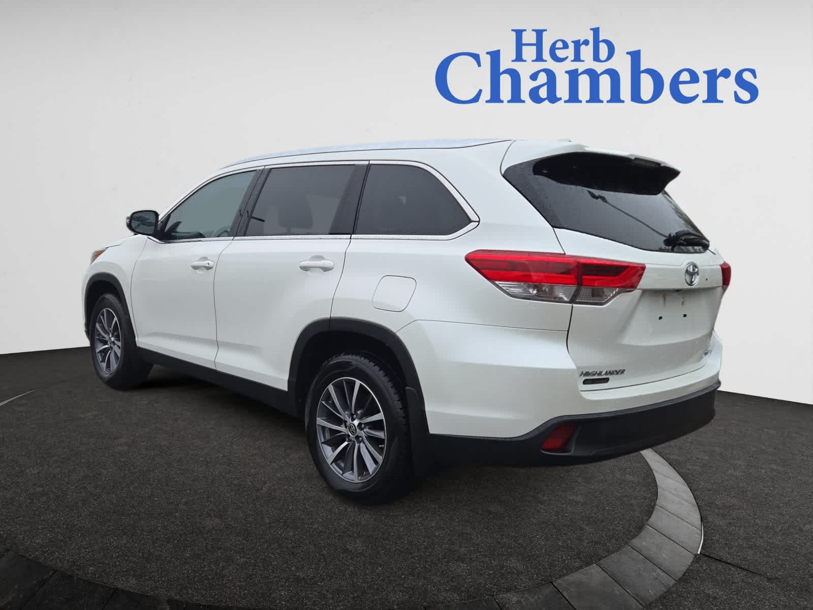used 2019 Toyota Highlander car, priced at $29,998