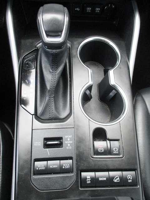 used 2021 Toyota Highlander car, priced at $38,998