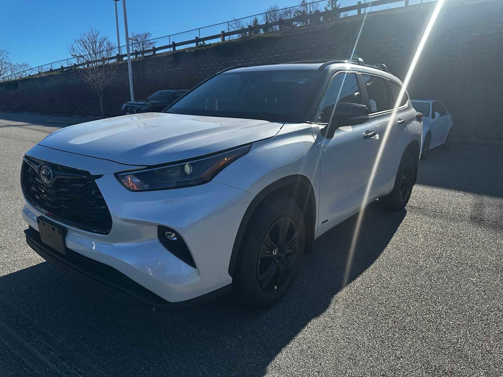 new 2024 Toyota Highlander Hybrid car, priced at $53,952