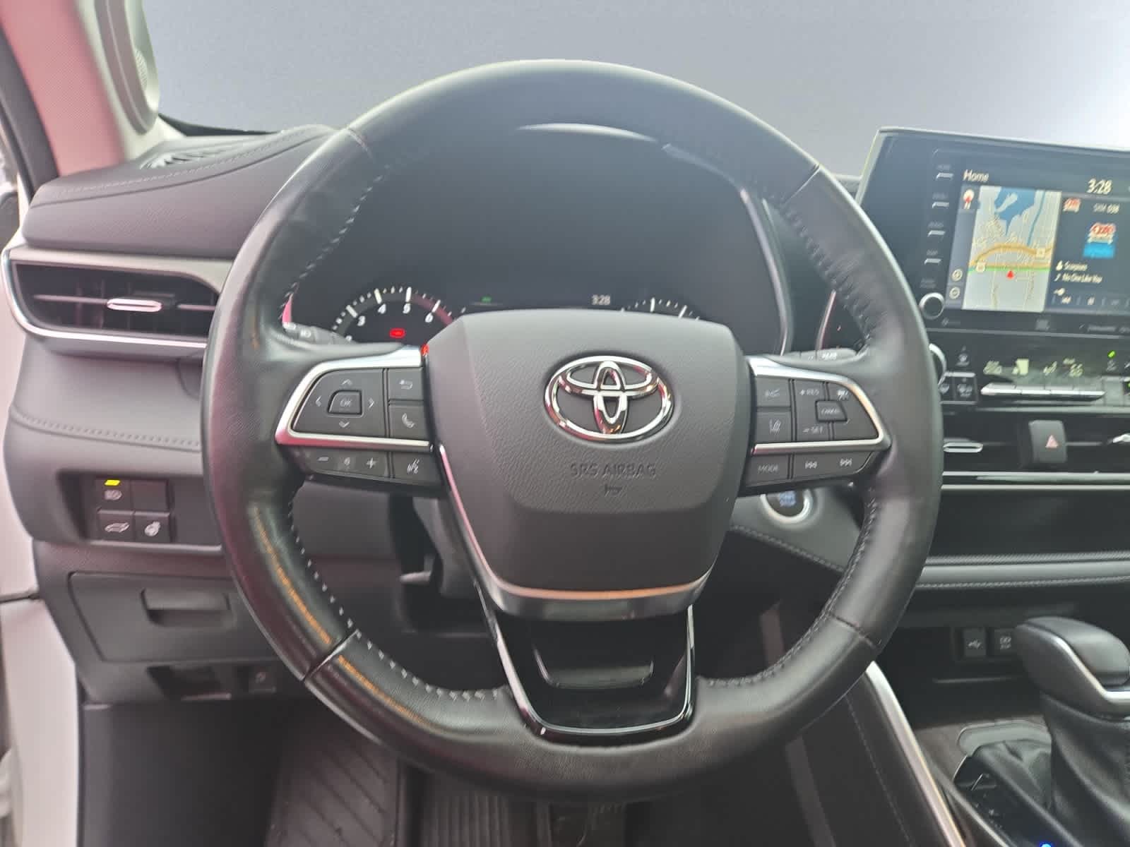 used 2021 Toyota Highlander car, priced at $38,998