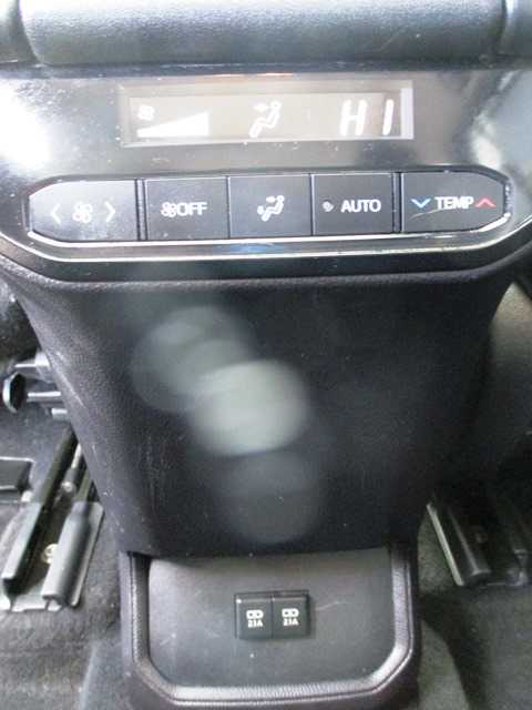 used 2021 Toyota Highlander car, priced at $38,998