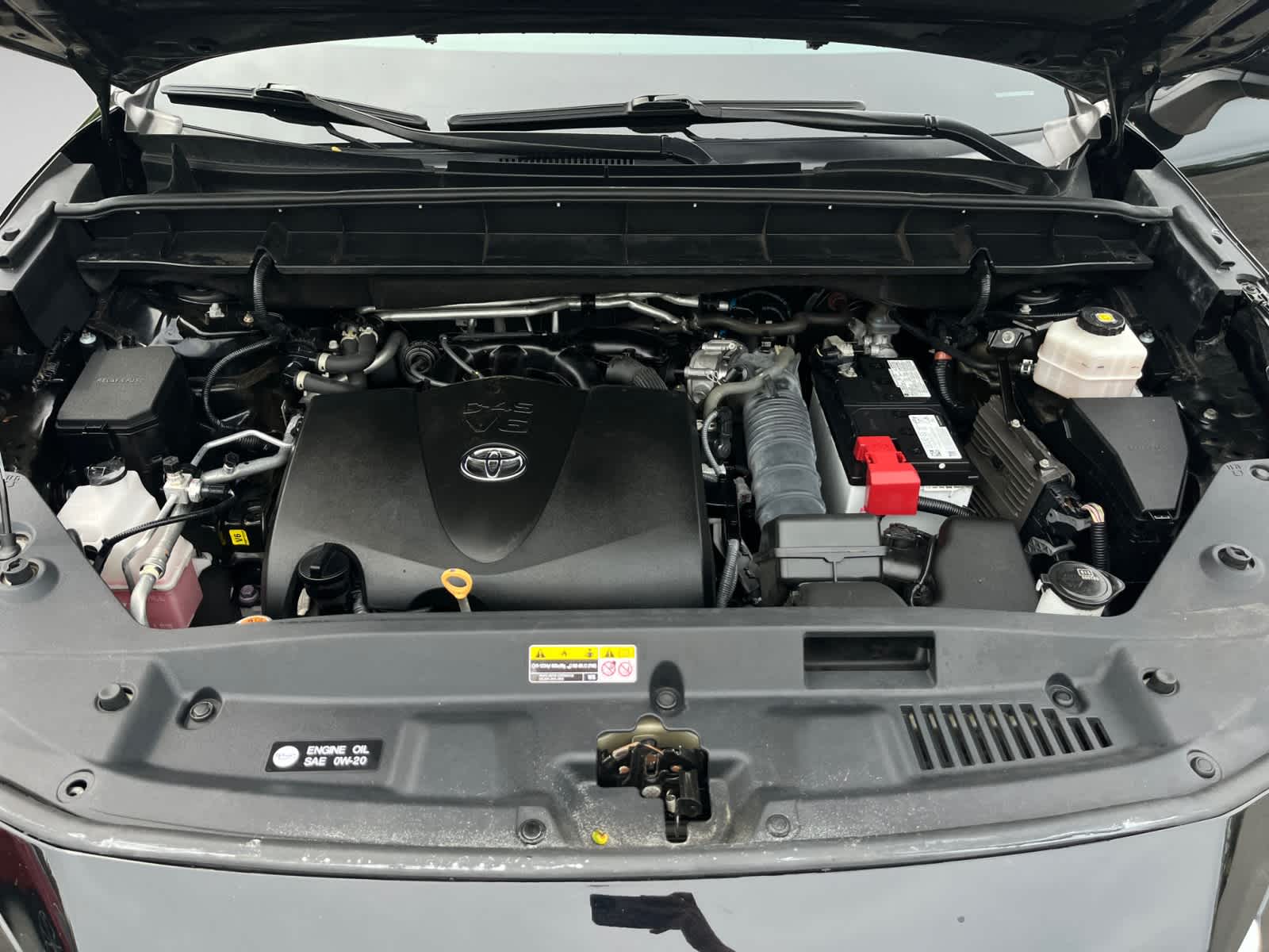 used 2022 Toyota Highlander car, priced at $33,998