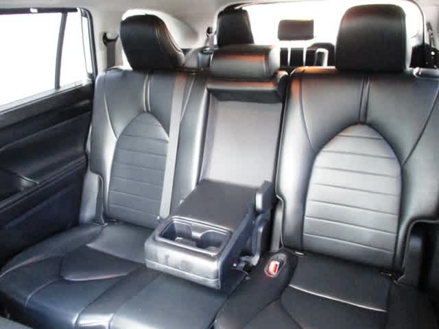 used 2021 Toyota Highlander car, priced at $38,998