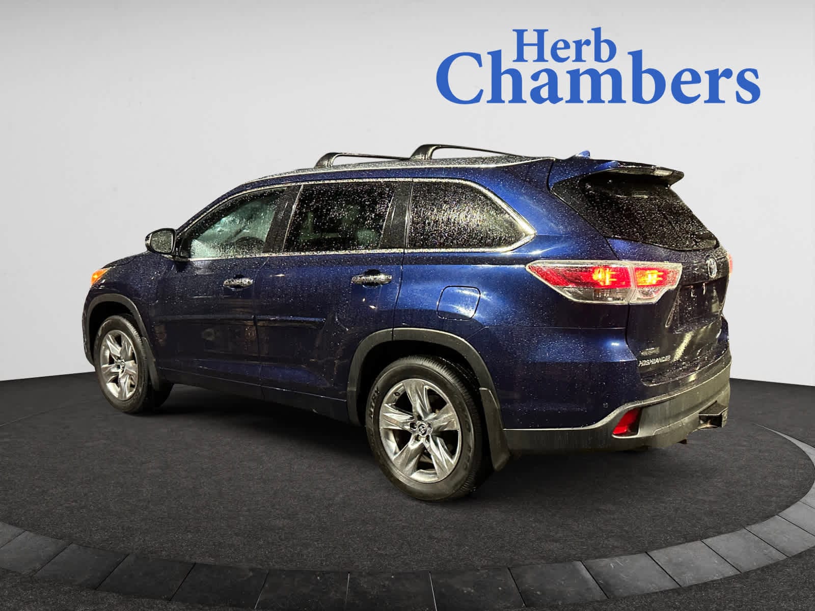 used 2016 Toyota Highlander car, priced at $33,998