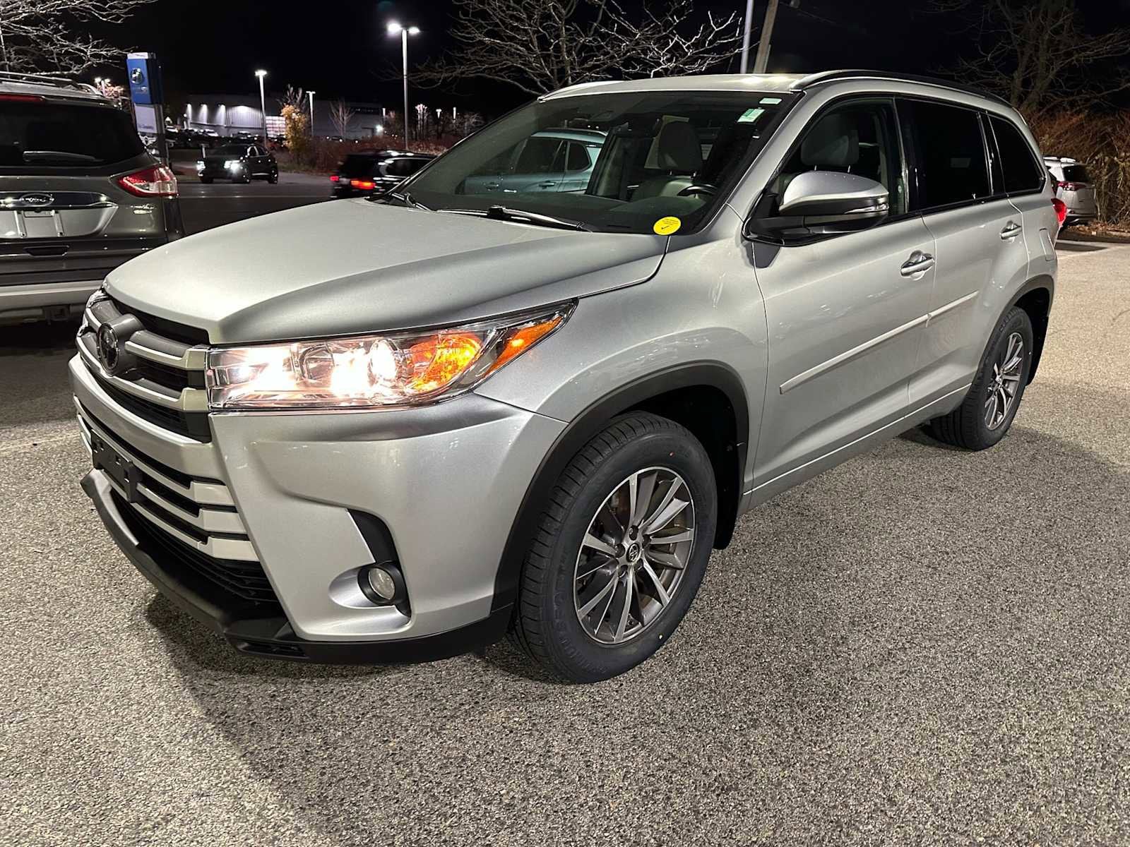 used 2017 Toyota Highlander car, priced at $27,998