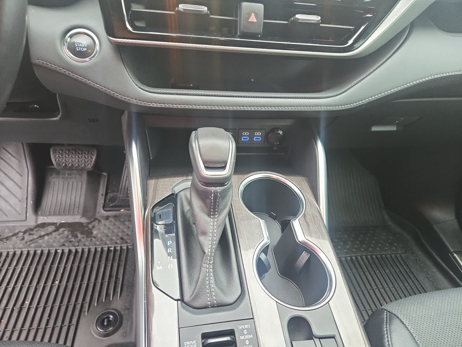 used 2022 Toyota Highlander car, priced at $46,998