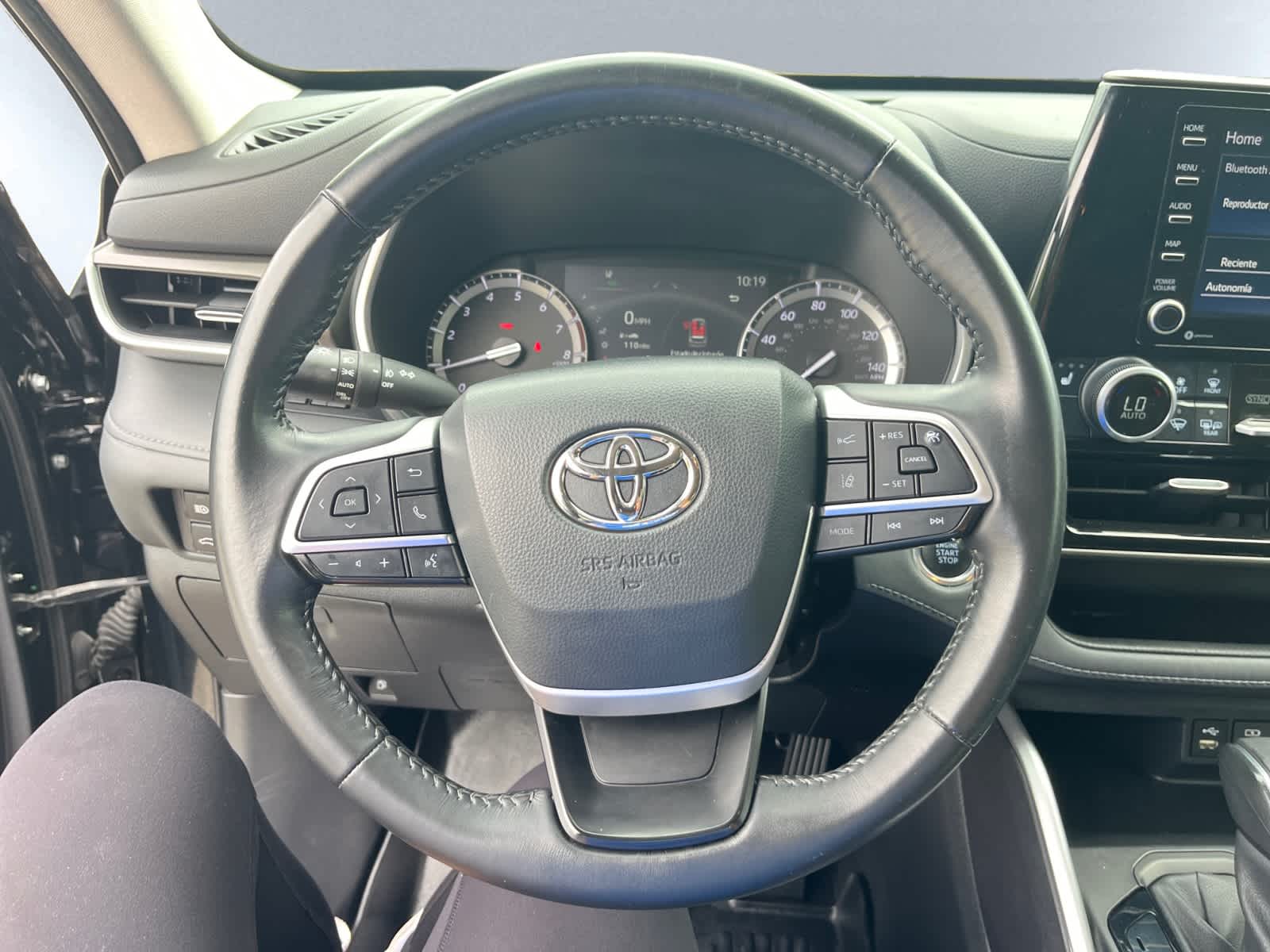 used 2022 Toyota Highlander car, priced at $33,998