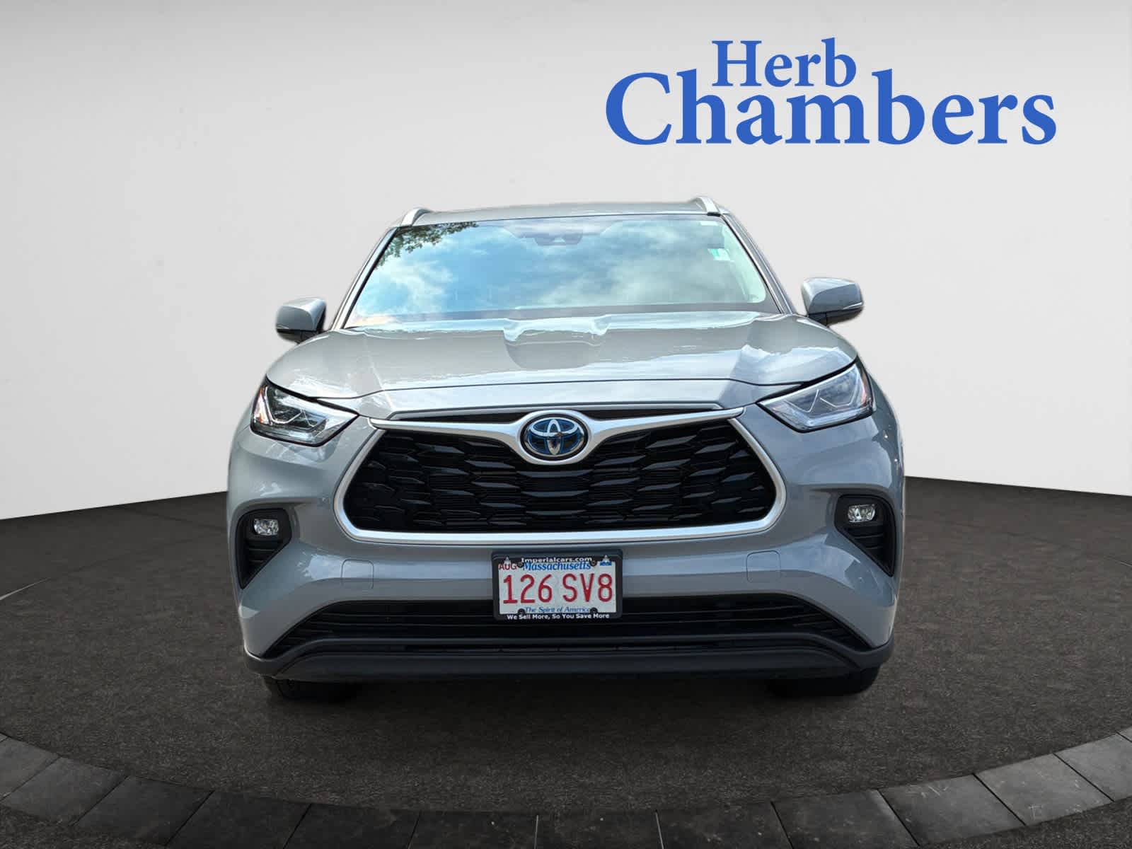 used 2022 Toyota Highlander car, priced at $39,998