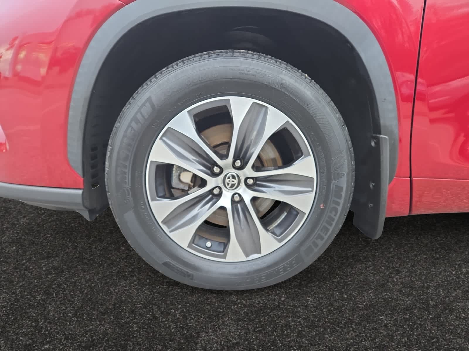 used 2021 Toyota Highlander car, priced at $36,998
