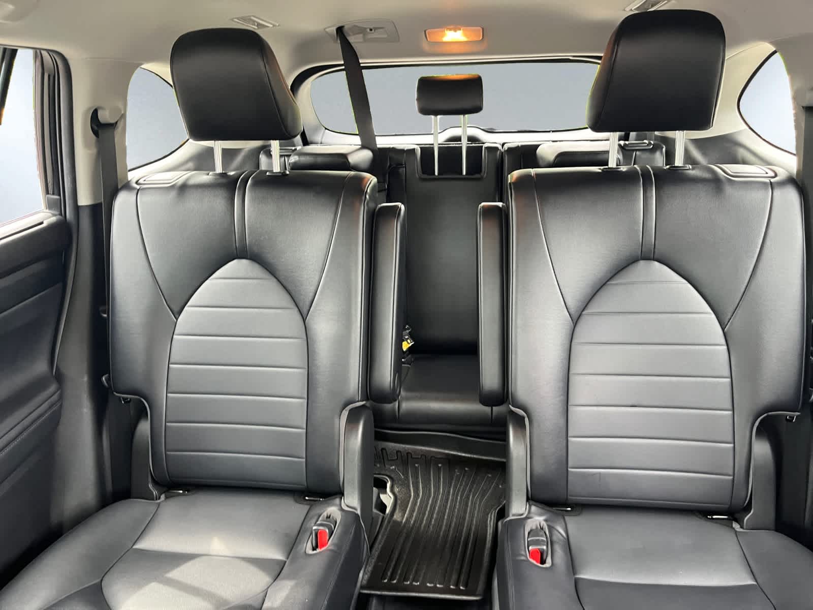 used 2022 Toyota Highlander car, priced at $33,998