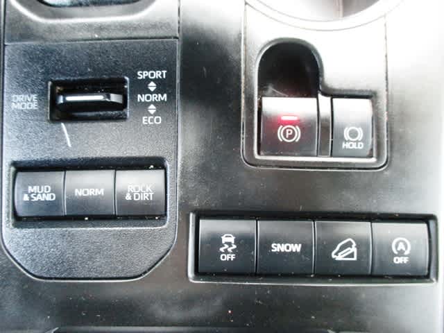 used 2021 Toyota Highlander car, priced at $38,998