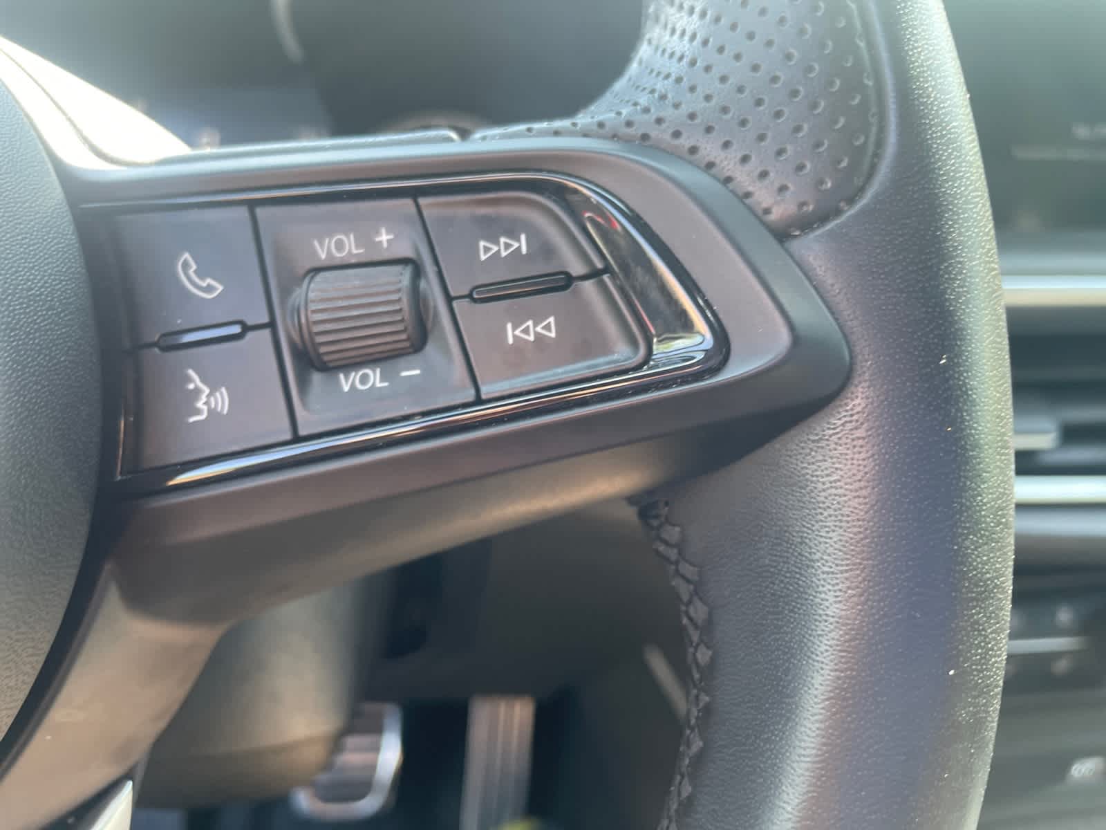 used 2022 Alfa Romeo Stelvio car, priced at $33,998
