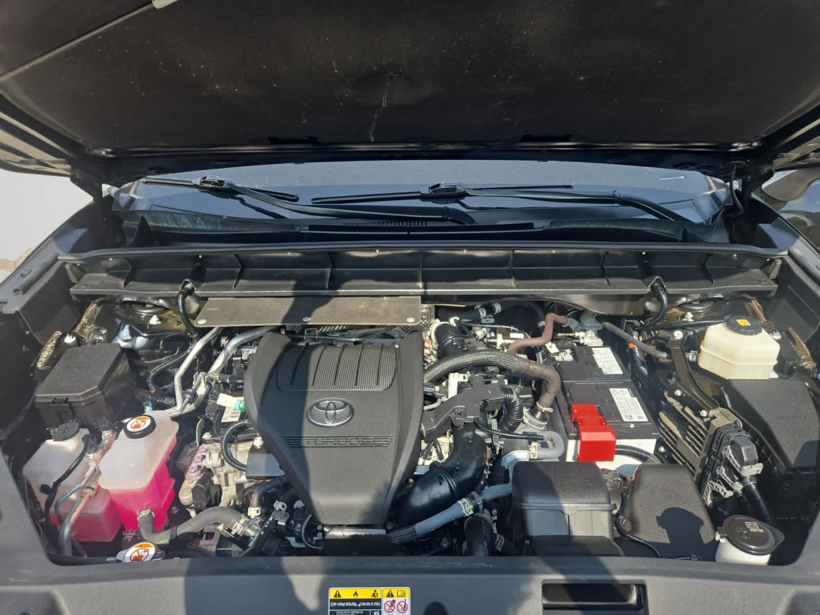 used 2023 Toyota Highlander car, priced at $39,998