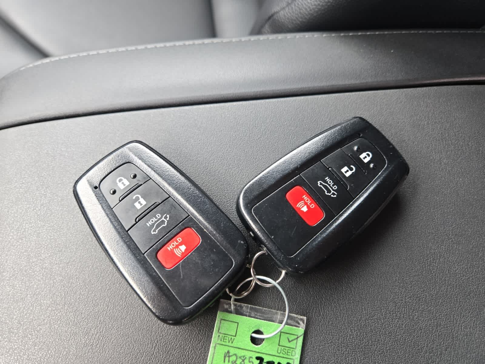 used 2021 Toyota Highlander car, priced at $36,998
