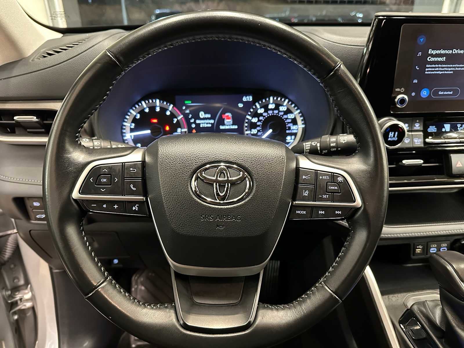 used 2023 Toyota Highlander car, priced at $39,998