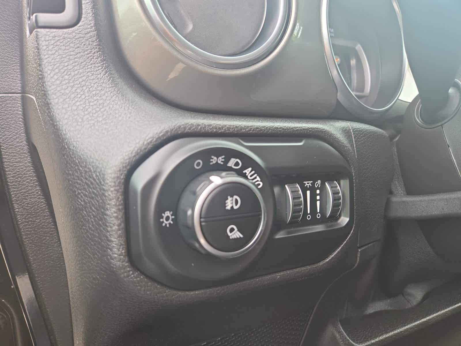 used 2021 Jeep Gladiator car, priced at $33,998